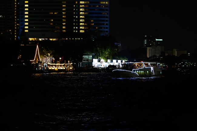 Bangkok la nuit, loy krathong-067